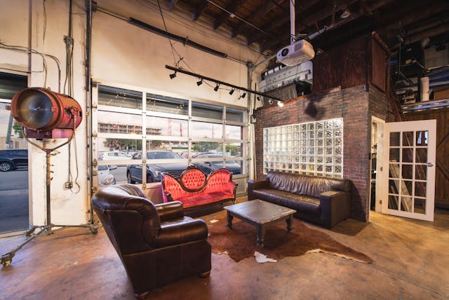 Large Production Studio with Coffee and Bar in Historic Arts District 6